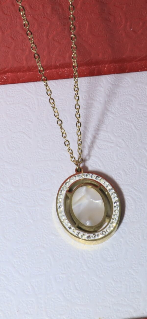 Mother of Pearl Oval Necklace - Image 3