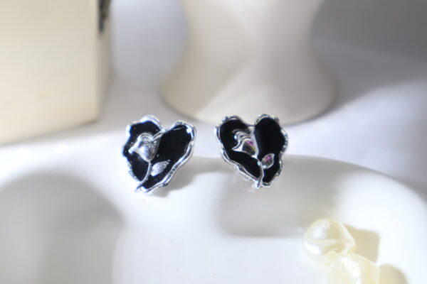 Rose Heart Studs-Black - Image 2