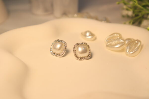 Pearl Square Studs - Image 4