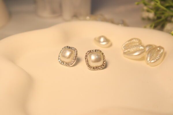 Pearl Square Studs - Image 3