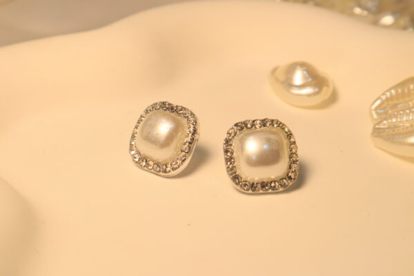 Pearl Square Studs