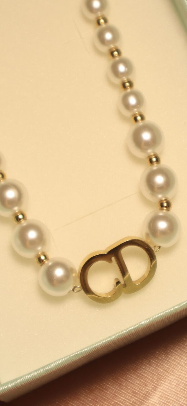 CD in Pearl Bracelet - Gold Toned - Image 4